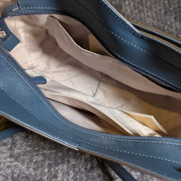 Michael Kors Jet Set - Picture 2 of 6